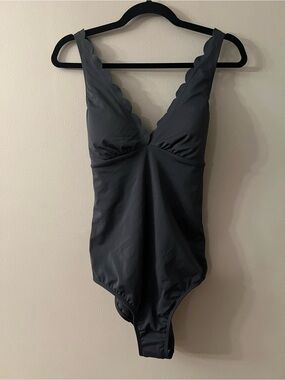 Shade & Shore Black One-Piece Swimsuit